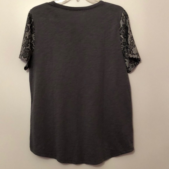 Loft Grey Dressy Floral T-shirt Size Large - Picture 4 of 4